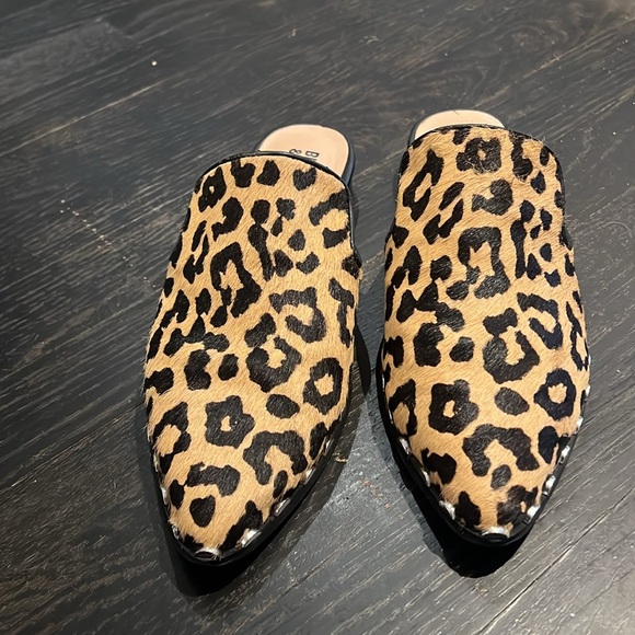 Leopard Slide Clogs - Picture 2 of 6
